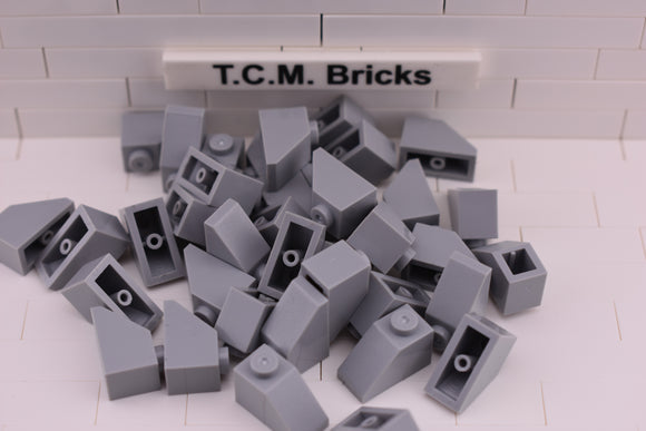 Light Bluish Gray / 3040 TCM Bricks Slope 45 2 x 1